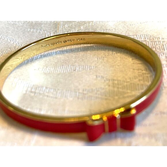 Kate Spade New York Red & Gold Bow Bangle Bracelet  ~ Excellent ~ Gift Idea - Picture 4 of 6
